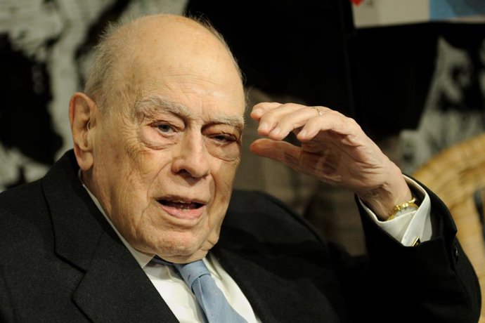 Archivo - Arxivo - L'expresident de Catalunya Jordi Pujol durant la presentació del seu llibre 'Donis dels turons a l'altra banda del riu' en la llibreria On, a 8 de febrer de 2023, a Barcelona, Catalunya (Espanya).  'Donis dels turons a l'altra banda d