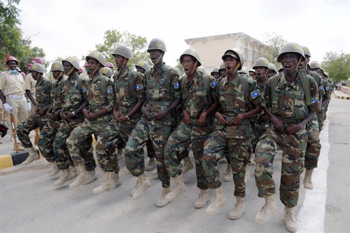 Archivo - Soldados del Ejército de Somalia