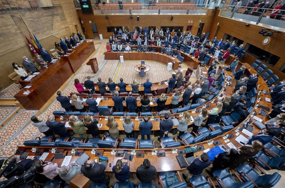 Archivo - Vista general del hemiciclo en un pleno de la Asamblea de Madrid, a 2 de diciembre de 2021, en Madrid (España).