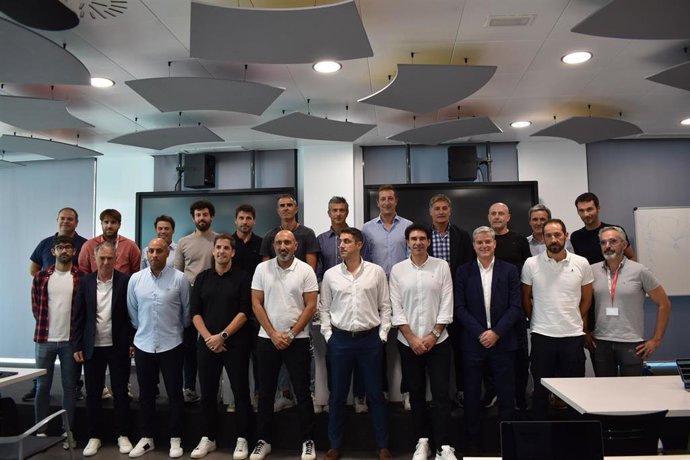 Laliga Pone En Marcha Un Proyecto Piloto De Análisis De Datos Con Entrenadores Sin Equipo.