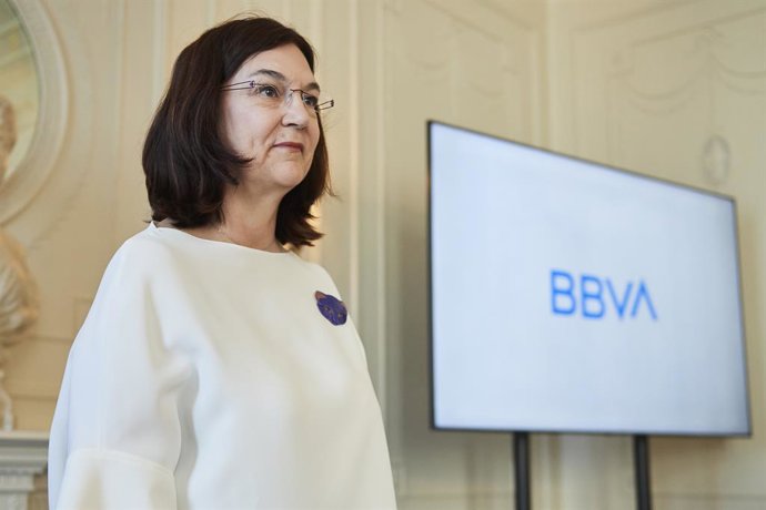 Archivo - La presidenta de la Comisión Nacional de los Mercados y la Competencia (CNMC) ,Cani Fernández, durante la segunda jornada del curso de la APIE de la Universidad Internacional Menéndez Pelayo (UIMP), en el Palacio de la Magdalena, a 23 de junio