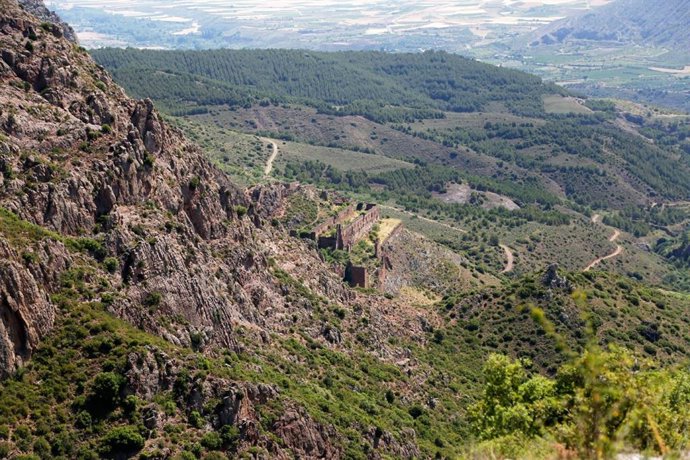 El Ayuntamiento de Clavijo prohibirá el acceso de vehículos al Monasterio de San Prudencio