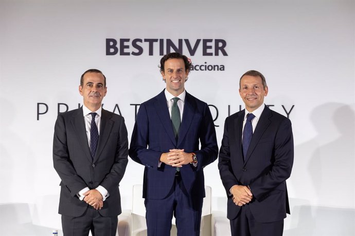 Rafael Amil, director de Negocio; Javier García Díaz, responsable de Ventas para BlackRock en Iberia; y Mark Giacopazzi, CIO de Bestinver.