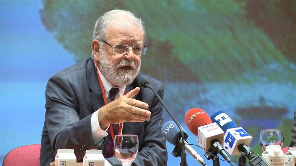 Archivo - El expresidente extremeño Juan Carlos Rodríguez Ibarra durante una conferencia