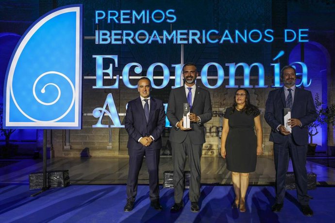 Entrega de los Premios Iberoamericanos de Economía Azul.