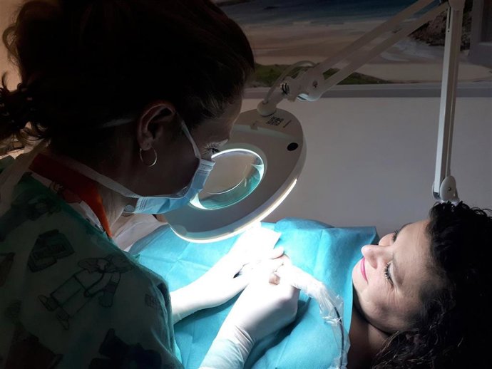 Archivo - Micropigmentación es una de las cualificaciones incluidas en la convocatoria.