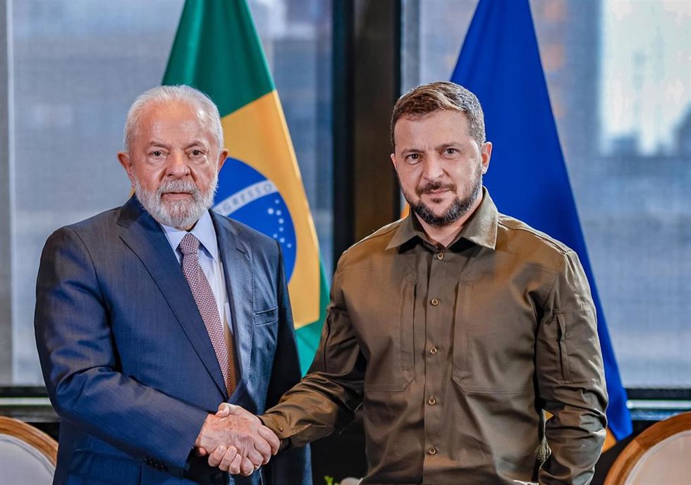 Los presidente de Brasil, Luiz Inácio Lula da Silva, y de Ucrania, Volodimir Zelenski, durante su reunión en Nueva York.