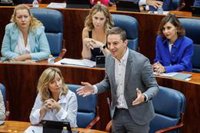 PSOE-M defiende su "no como una casa" a la iniciativa contra amnistía y PP le afea su "error histórico" por "seguidismo"