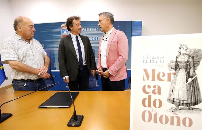 El consejero de Desarrollo Rural, Ganadería, Pesca y Alimentación, Pablo Palencia, presenta, en rueda de prensa, el Mercado de Otoño Valles Pasiegos.