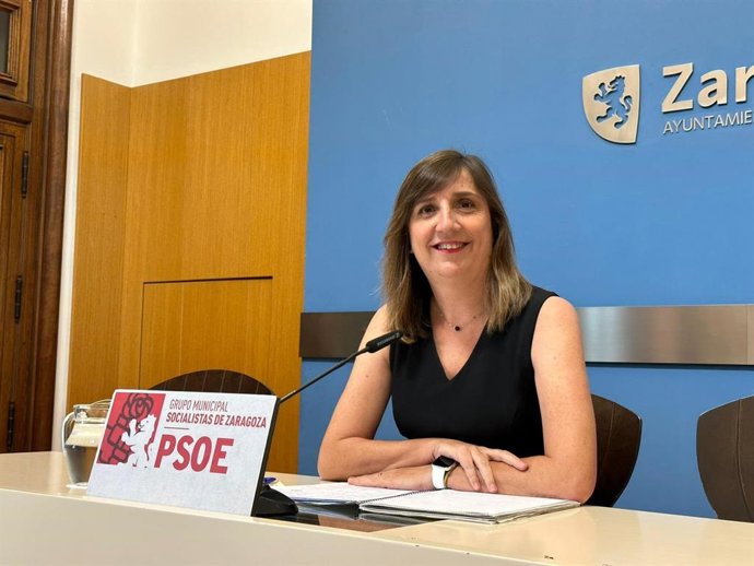 La portavoz del grupo municipal socialista, Lola Ranera