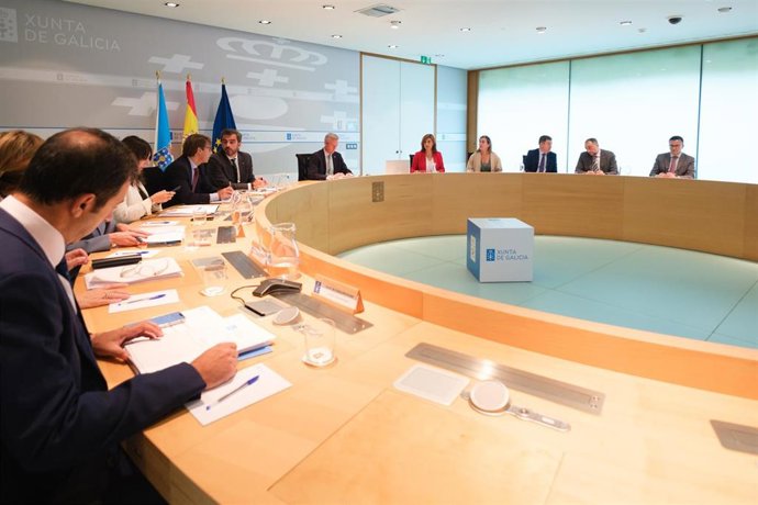 El titular del Gobierno gallego preside la reunión del Consello de la Xunta. 05/10/2023.