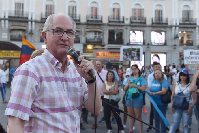 Archivo - Antonio Ledezma durante una protesta en Madrid