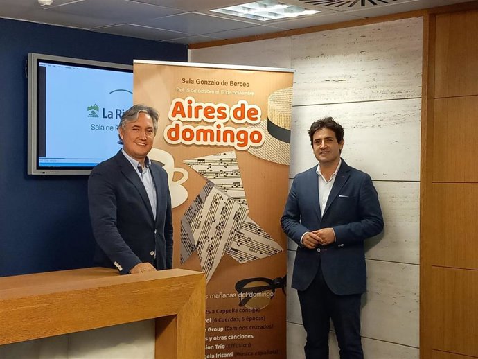 El consejero de Cultura, José Luis Pérez Pastor, junto al director general de Cultura, Roberto Iturriaga