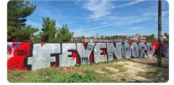 El Ayuntamiento limpiará las pintadas de los hinchas del Feyenoord y espera que se fiche a los participantes en la pelea