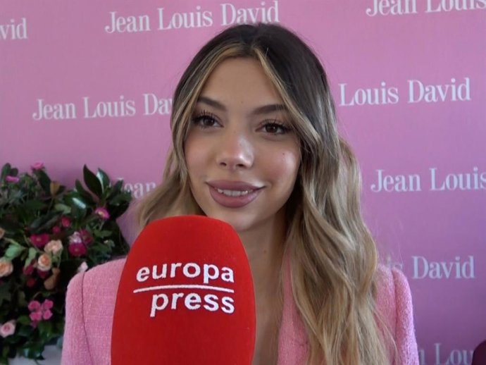 Alejandra Rubio, embajadora de Jean Louis David en el Día Mundial Contra el Cáncer de Mama