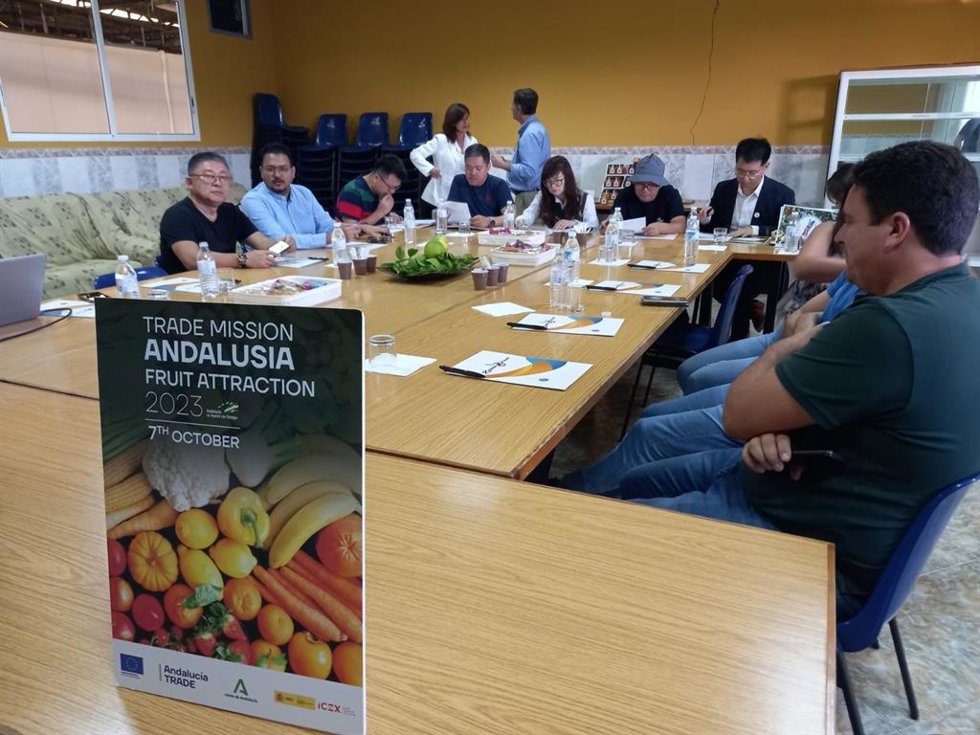 Fotos Y Nota De Prensa: Andalucía Trade E Icex Refuerzan El Sector Hortofrutícola Andaluz En Un Encuentro Ante Agentes De Cuatro Continentes. Visitan La Flor De Doñana En Huelva.