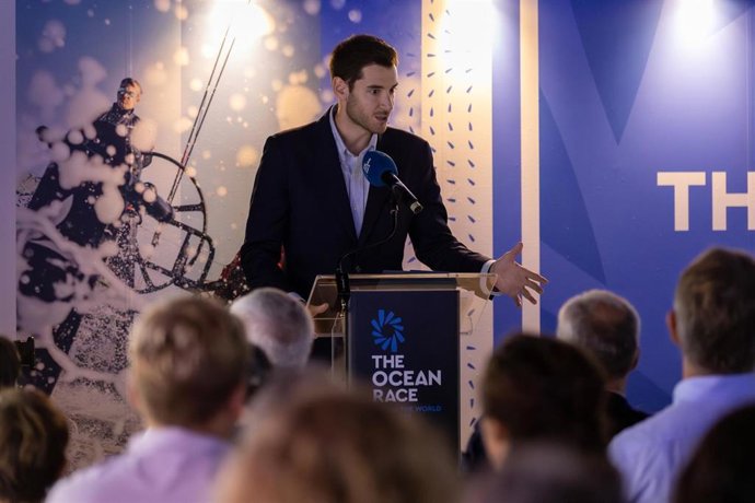 El director general de Deportes del CSD, Fernando Molinero, en el acto de celebración del 50 aniversario de The Ocean Race en Alicante.