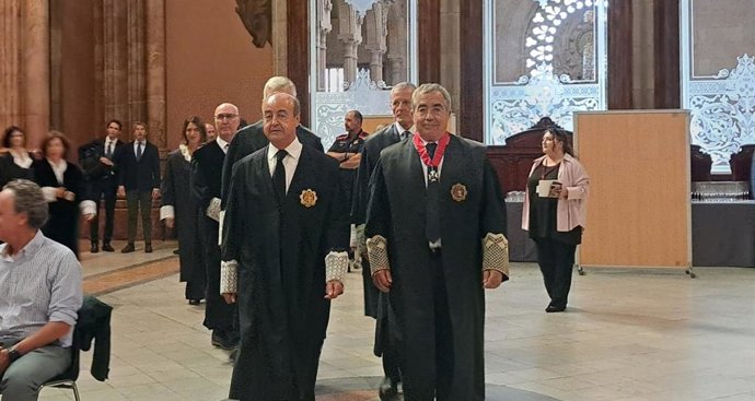 El presidente del TSJC, Jesús María Barrientos, y el fiscal superior de Catalunya, Francisco Bañeres.