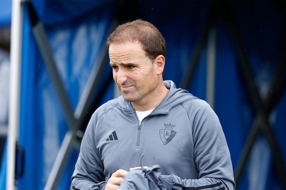 El técnico de Osasuna, Jagoba Arrasate, ante el Getafe.