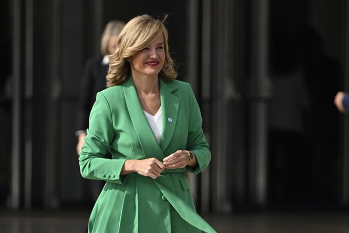 La ministra de Educación y Formación Profesional, Pilar Alegría, a su llegada a la foto de familia previa a la segunda jornada de la Reunión informal de ministros de Educación y Juventud de la UE, con motivo de la Presidencia española del Consejo de la 