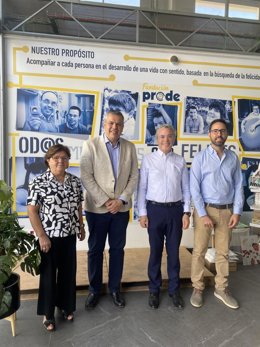 Responsables de la Junta de Andalucía y Prode en el encuentro mantenido.