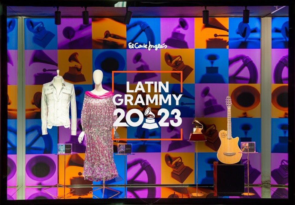 Escaparate de El Corte Inglés con motivo de los Grammy Latinos