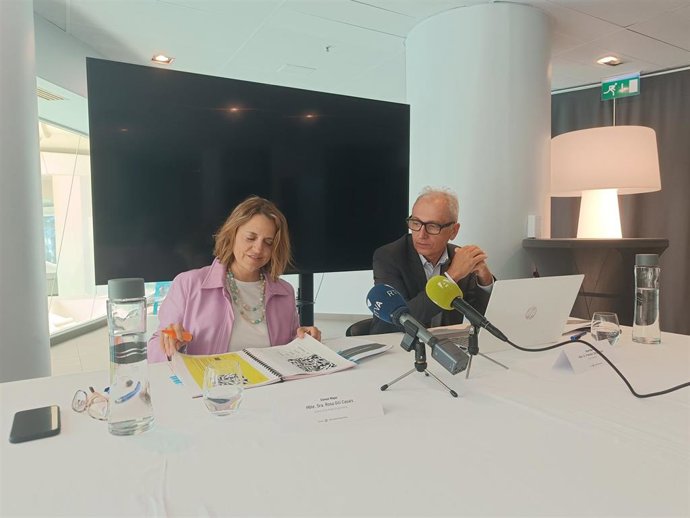 Rosa Gili i Francesc Camp en la rueda de prensa