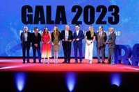 La Gala RFEN 2023 estrena su 'alfombra azul' premiando los éxitos de Cracovia y Fukuoka