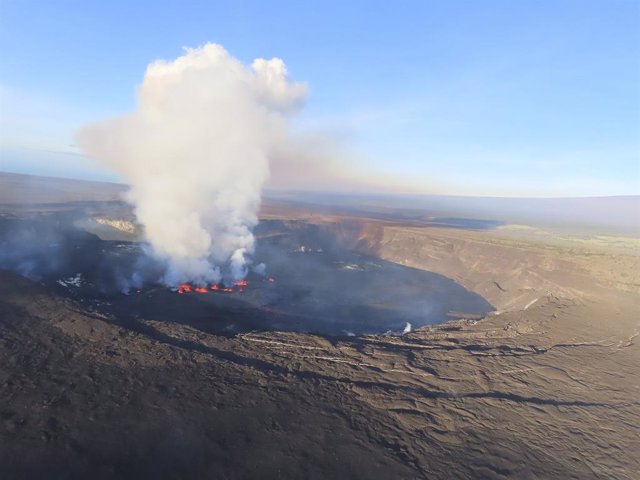 September 12, 2023, Kilauea, HI, United States: An aerial view showing steam rising from magma fountains inside the Kilauea volcano caldera as it erupts at Hawaii Volcanoes National Park, September 11, 2023 in Kilauea, Hawaii. The volcano, one of the most