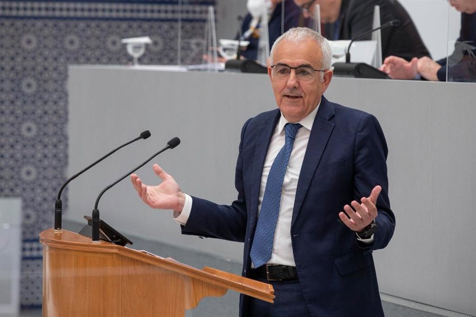 Archivo - PSOE acusa a López Miras de "regalar" 1.400 millones a rentas altas "mientras estamos a la cola en calidad educativa"