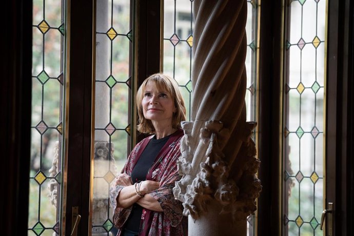 La presidenta de la Diputación de Barcelona, Llusa Moret, posa en una entrevista de Europa Press.