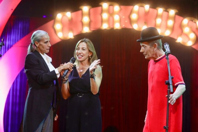 La alcaldesa de Zaragoza, Natalia Chueca, en la inauguración del Recinto Ferial de Valdespartera.