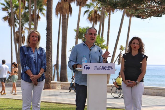 Elías Bendodo, coordinador general del PP, en rueda de prensa