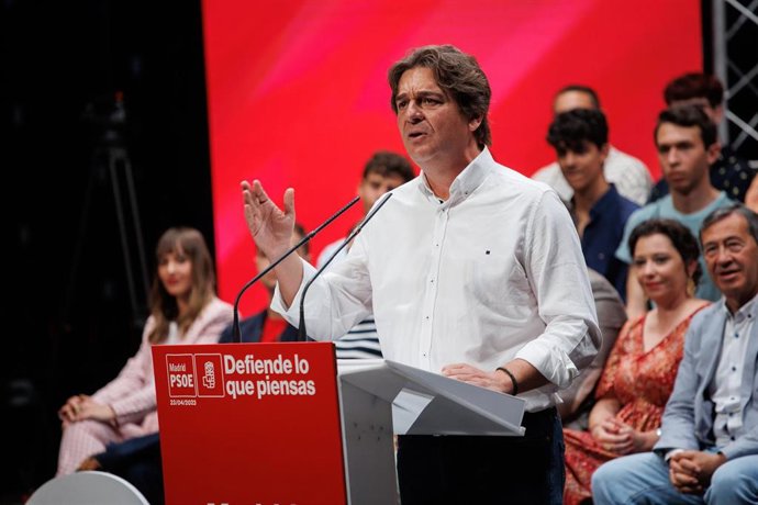 Archivo - El portavoz del Grupo Socialista en la FEMP y alcalde de Fuenlabrada, Javier Ayala.
