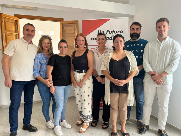 Las diputadas Mamen Pozón y Manuela Martínez (PSOE).