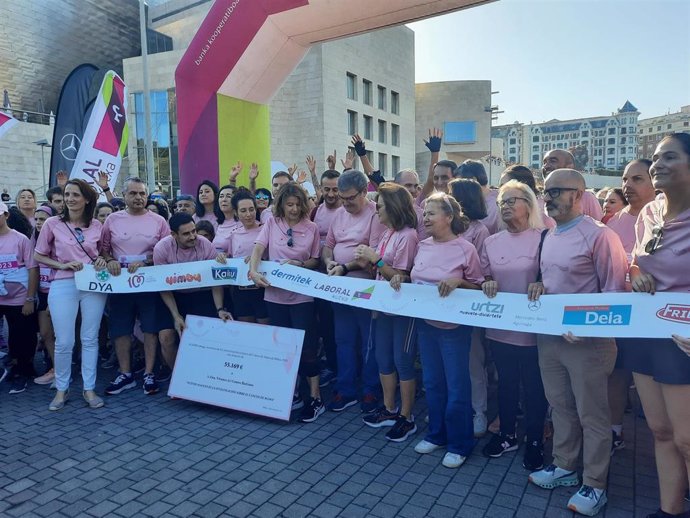 Corte de cinta de la carrera de Acambi en Bilbao