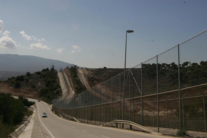Archivo - Arxivo - Tanca fronterera entre Melilla i el Marroc