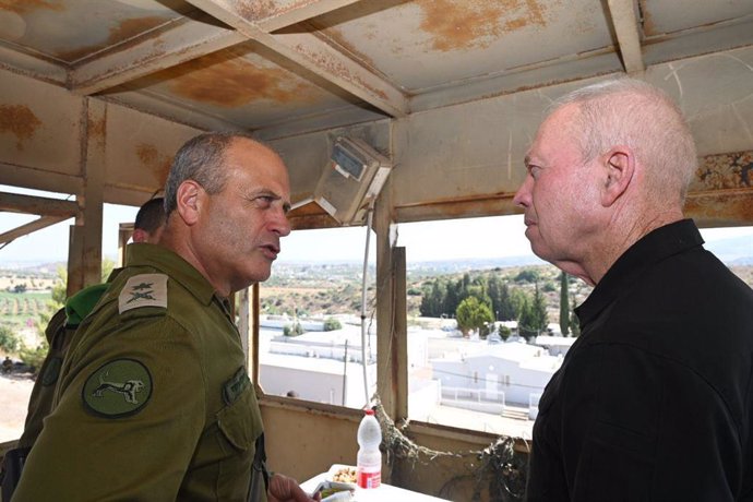 Archivo - July 4, 2023, Jenin, Israel: Israeli Defense Minister YOAV GALLANT (in black) visits the Salem Base on the outskirts of Jenin for military and strategic assessments on the second day of Operation Home and Garden. The IDF  is carrying out what 