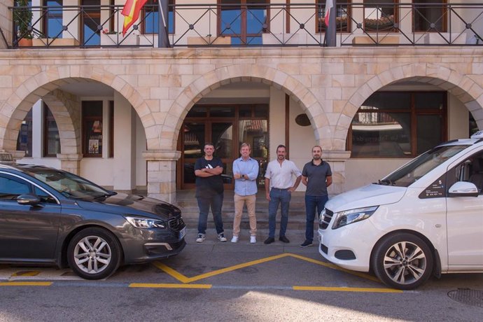 Presentación del servicio de taxis para mayores de 65 años