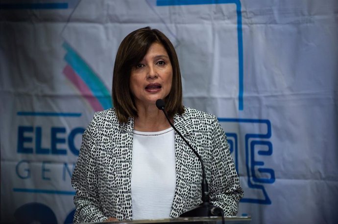 Archivo - La vicepresidenta electa de Guatemala, Karin Herrera