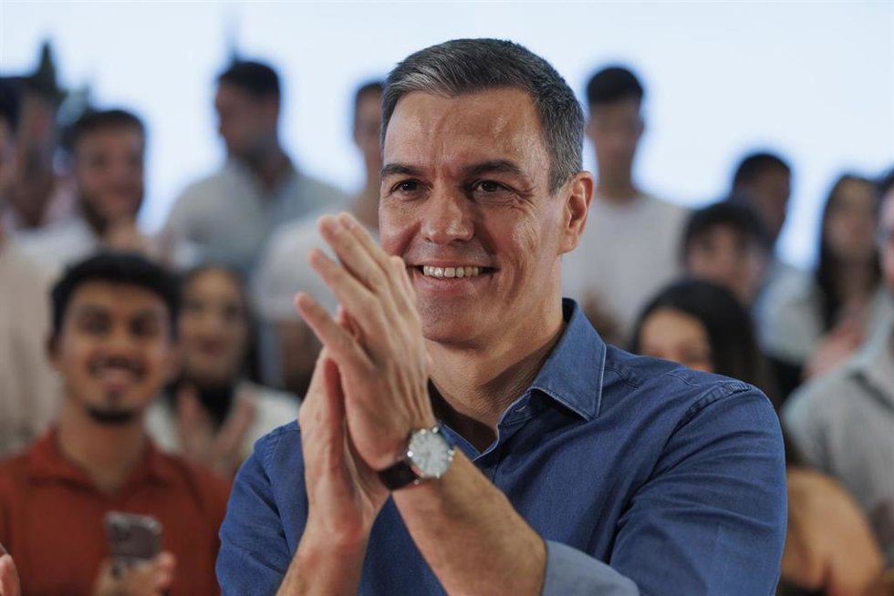 El secretario general del PSOE y presidente del Gobierno en funciones, Pedro Sánchez, participa en un acto público en Mérida