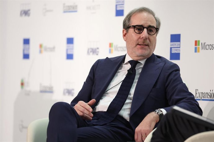 El consejero delegado de Grupo Santander, Héctor Grisi, durante la celebración del XIV Encuentro Financiero del diario Expansión y KPMG, en el Auditorio Rafael del Pino en Madrid, a 9 de octubre de 2023, en Madrid (España). 