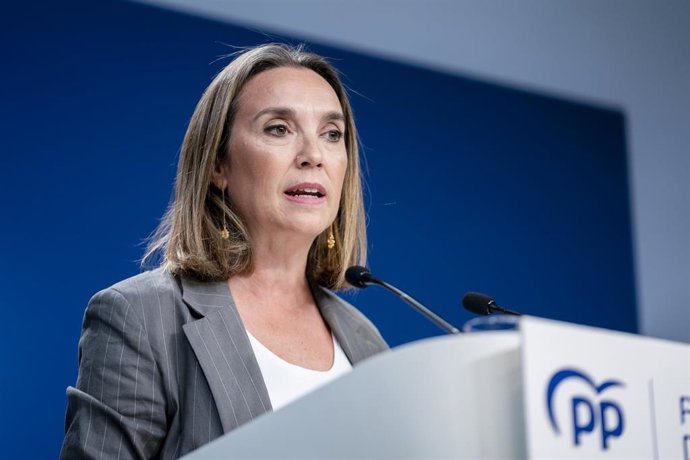 La secretaria general del Partido Popular, Cuca Gamarra, ofrece una rueda de prensa, en la sede del partido, a 25 de septiembre de 2023, en Madrid (España).