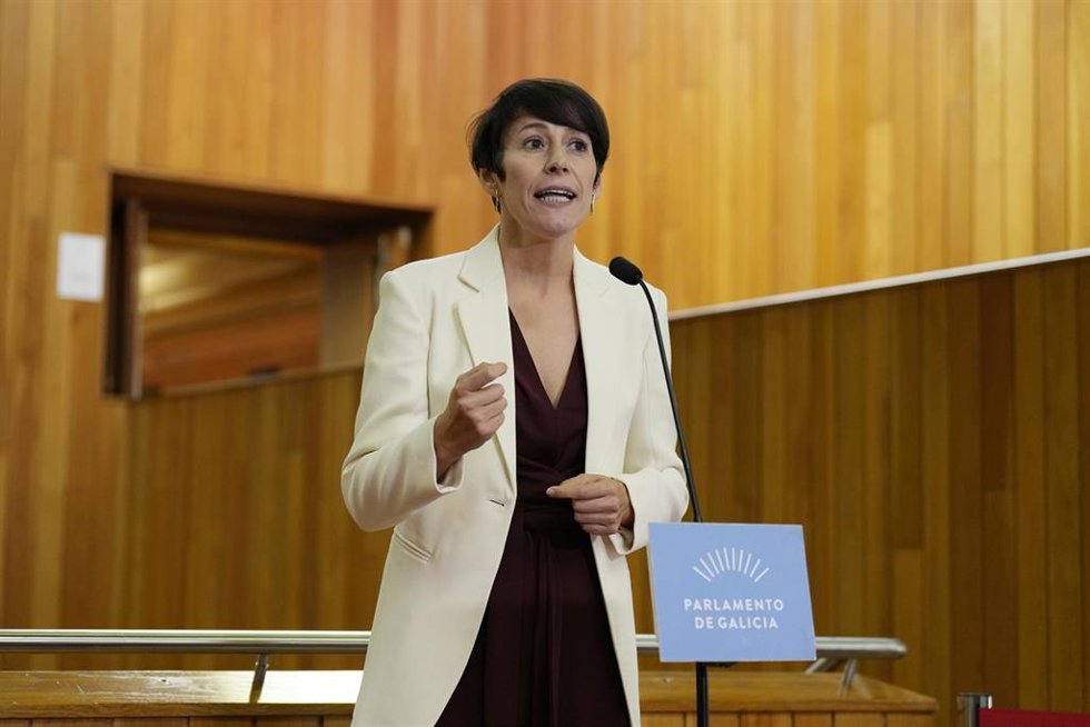La portavoz nacional del Bloque Nacionalista Galego, Ana Pontón, interviene durante el debate sobre el estado de la autonomía de Galicia, a 9 de octubre de 2023, en Santiago de Compostela, Galicia (España). Alfonso Rueda se estrena hoy como presidente d