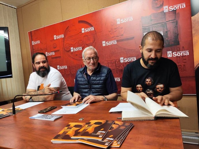 De Miguel, Bárez y López presentan el Festival de las Ánimas.