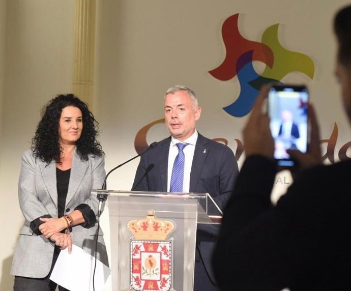 La Diputación de Granada ha celebrado Junta de Gobierno en el Palacio de Niñas Nobles.