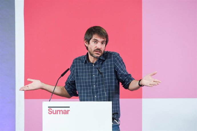 El portavoz de Sumar, Ernest Urtasun, ofrece una rueda de prensa, en el Espacio Rastro, a 9 de octubre de 2023