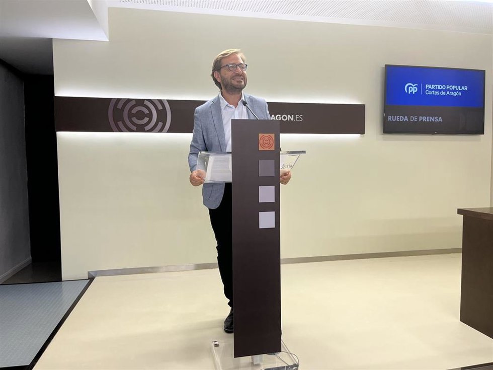 El portavoz del grupo parlamentario del PP en las Cortes de Aragón, Fernando Ledesma