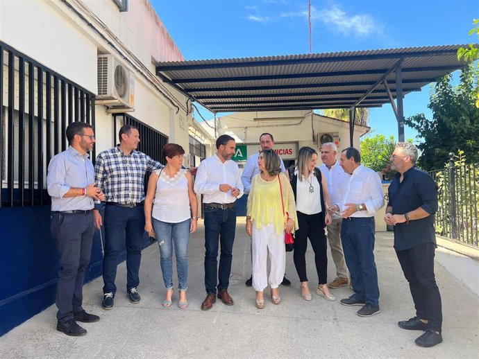 El secretario general del PSOE de Málaga, Daniel Pérez, en Cuevas de San Marcos