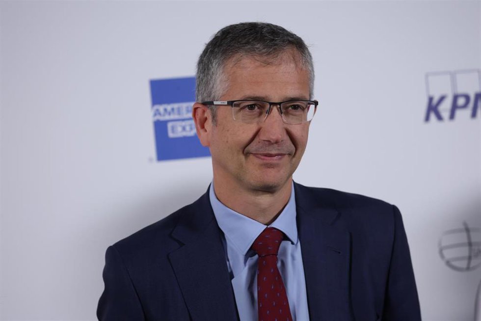 El gobernador del Banco de España, Pablo Hernández de Cos, durante la celebración del XIV Encuentro Financiero del diario Expansión y KPMG, en el Auditorio Rafael del Pino en Madrid, a 9 de octubre de 2023, en Madrid (España).